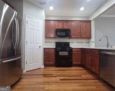 2720 Beynon Lane - Photo Thumbnail 3