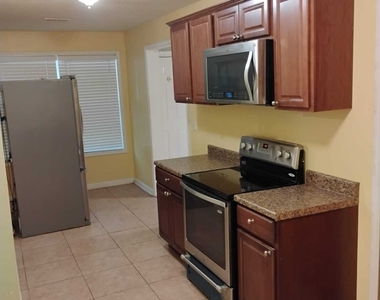 4066 Preserve Trail - Photo Thumbnail 4
