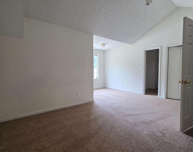 975 Windwood Court - Photo Thumbnail 1