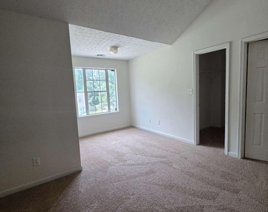 975 Windwood Court - Photo Thumbnail 2