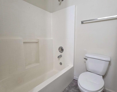 975 Windwood Court - Photo Thumbnail 8