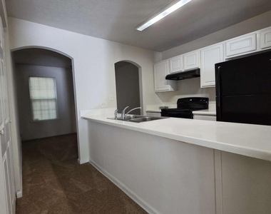 975 Windwood Court - Photo Thumbnail 7