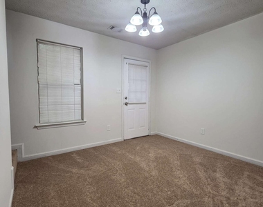 975 Windwood Court - Photo Thumbnail 3