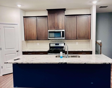 5301 Glade Park Drive - Photo Thumbnail 5