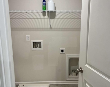 5301 Glade Park Drive - Photo Thumbnail 10
