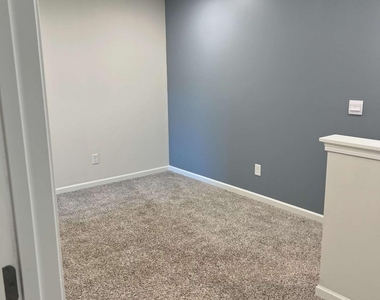 5301 Glade Park Drive - Photo Thumbnail 6