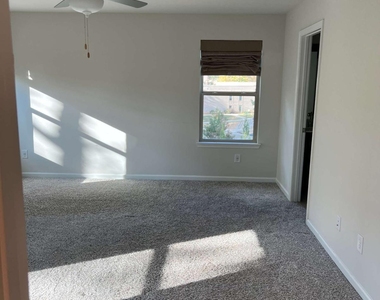 5301 Glade Park Drive - Photo Thumbnail 7