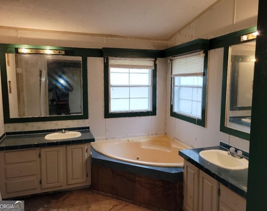 74 Daniel Drive - Photo Thumbnail 9