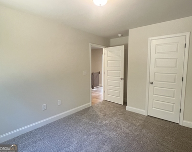 176 Country World Drive - Photo Thumbnail 18