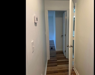 572 Lancelot Drive - Photo Thumbnail 5