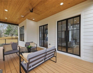 1385 Sylvan Circle Ne - Photo Thumbnail 7