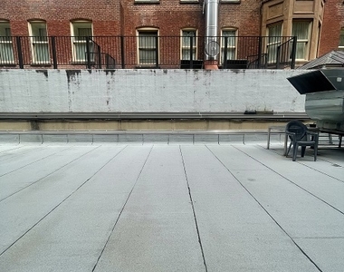 West 22nd Street by 7th Avenue - Photo Thumbnail 5