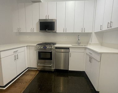 West 22nd Street by 7th Avenue - Photo Thumbnail 2