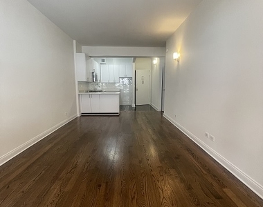 West 22nd Street by 7th Avenue - Photo Thumbnail 1