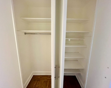 888 8th Avenue - Photo Thumbnail 5