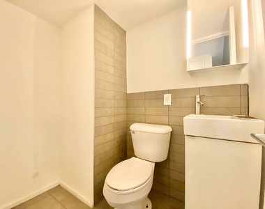 27 Brooklyn Avenue - Photo Thumbnail 12