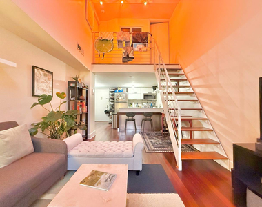16 Meserole Street - Photo Thumbnail 2