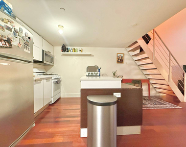 16 Meserole Street - Photo Thumbnail 3