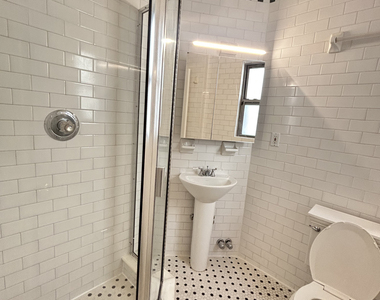 113 East 31st Street - Photo Thumbnail 3