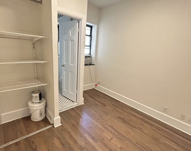 113 East 31st Street - Photo Thumbnail 2
