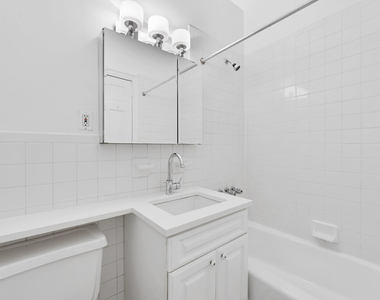 121 Madison Avenue - Photo Thumbnail 5