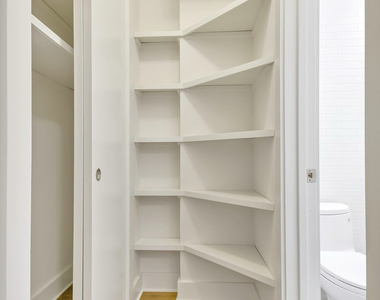 226 East 25th Street - Photo Thumbnail 6