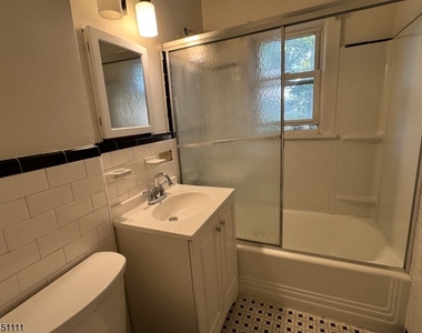 28 Knopf St - Photo Thumbnail 5