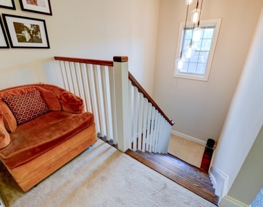 50 Bloomfield Ave - Photo Thumbnail 9