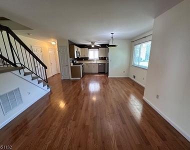 604 Wheatfield Ct. - Photo Thumbnail 8