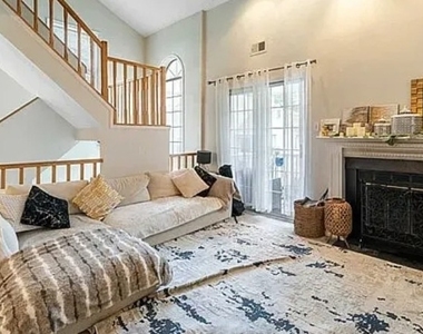 116 Harvest Ln - Photo Thumbnail 2