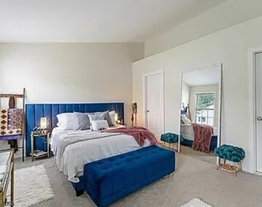 116 Harvest Ln - Photo Thumbnail 9