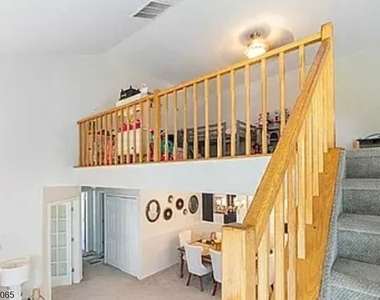 116 Harvest Ln - Photo Thumbnail 4