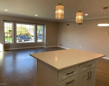 114 Brandywyne Dr - Photo Thumbnail 7