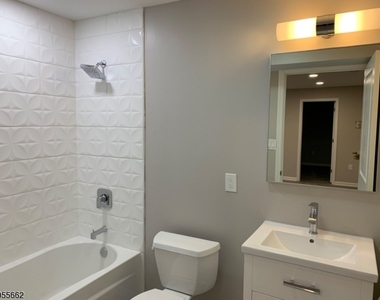 114 Brandywyne Dr - Photo Thumbnail 20