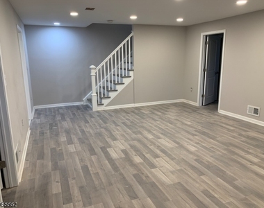 114 Brandywyne Dr - Photo Thumbnail 17