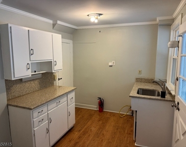 35 N Hillside Ave - Photo Thumbnail 1