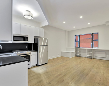226 East 25th Street - Photo Thumbnail 1