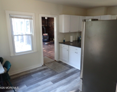 1490 Davidson Avenue - Photo Thumbnail 11