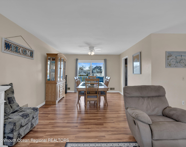 415 15th Avenue - Photo Thumbnail 9