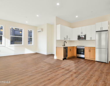 527 Bangs Avenue - Photo Thumbnail 1