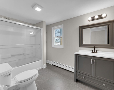 37 Beacon Boulevard - Photo Thumbnail 19