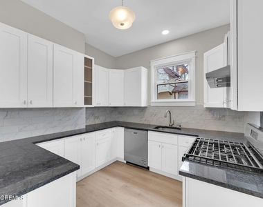 37 Beacon Boulevard - Photo Thumbnail 6