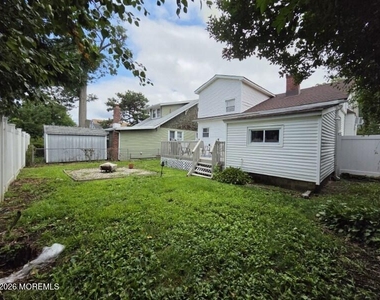 37 Beacon Boulevard - Photo Thumbnail 14