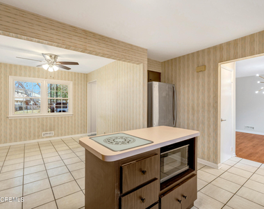 429 Lake Avenue - Photo Thumbnail 9