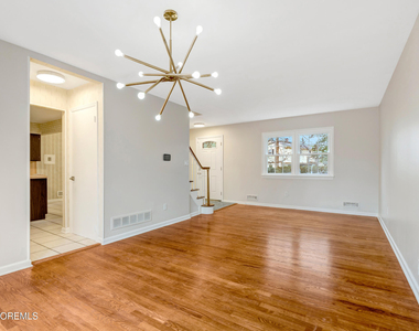 429 Lake Avenue - Photo Thumbnail 16