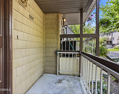 802 Alpine Trail - Photo Thumbnail 1