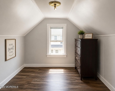 135 Whitehead Avenue - Photo Thumbnail 5