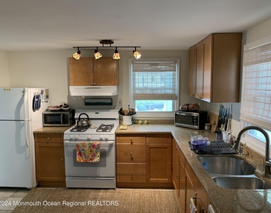 19 Webb Avenue - Photo Thumbnail 3