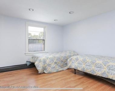 713 18th Avenue - Photo Thumbnail 12