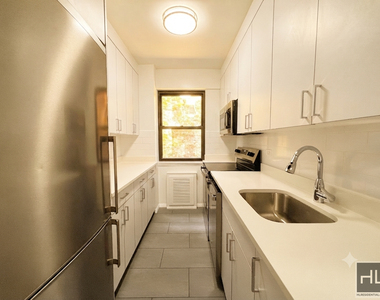 East 69 Street - Photo Thumbnail 2